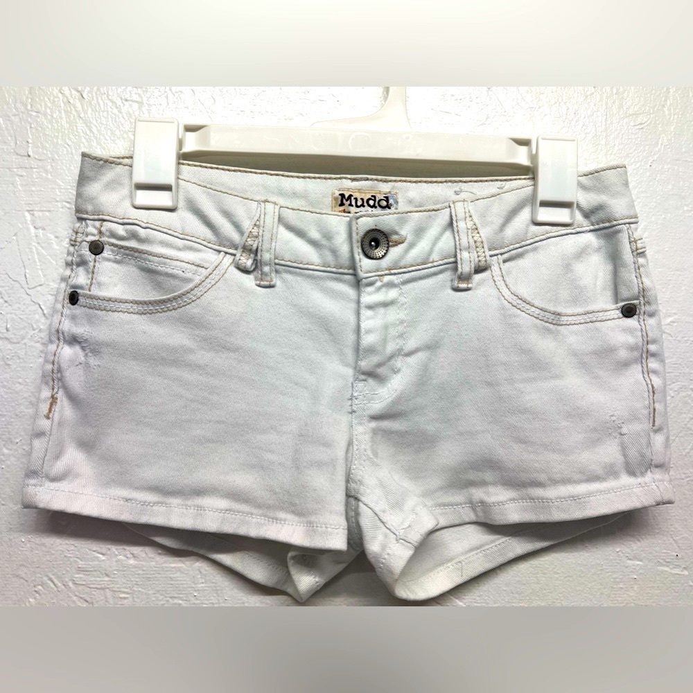 WOMEN’S Junior - Mudd White Denim Shorts - 7